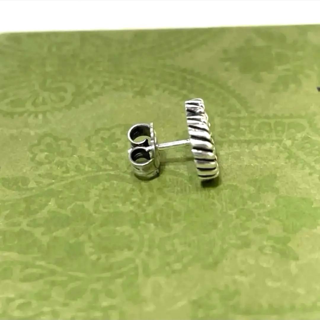 【極美品】グッチ　マーモントGG ツイストピアス片耳　希少　925 アラベスク