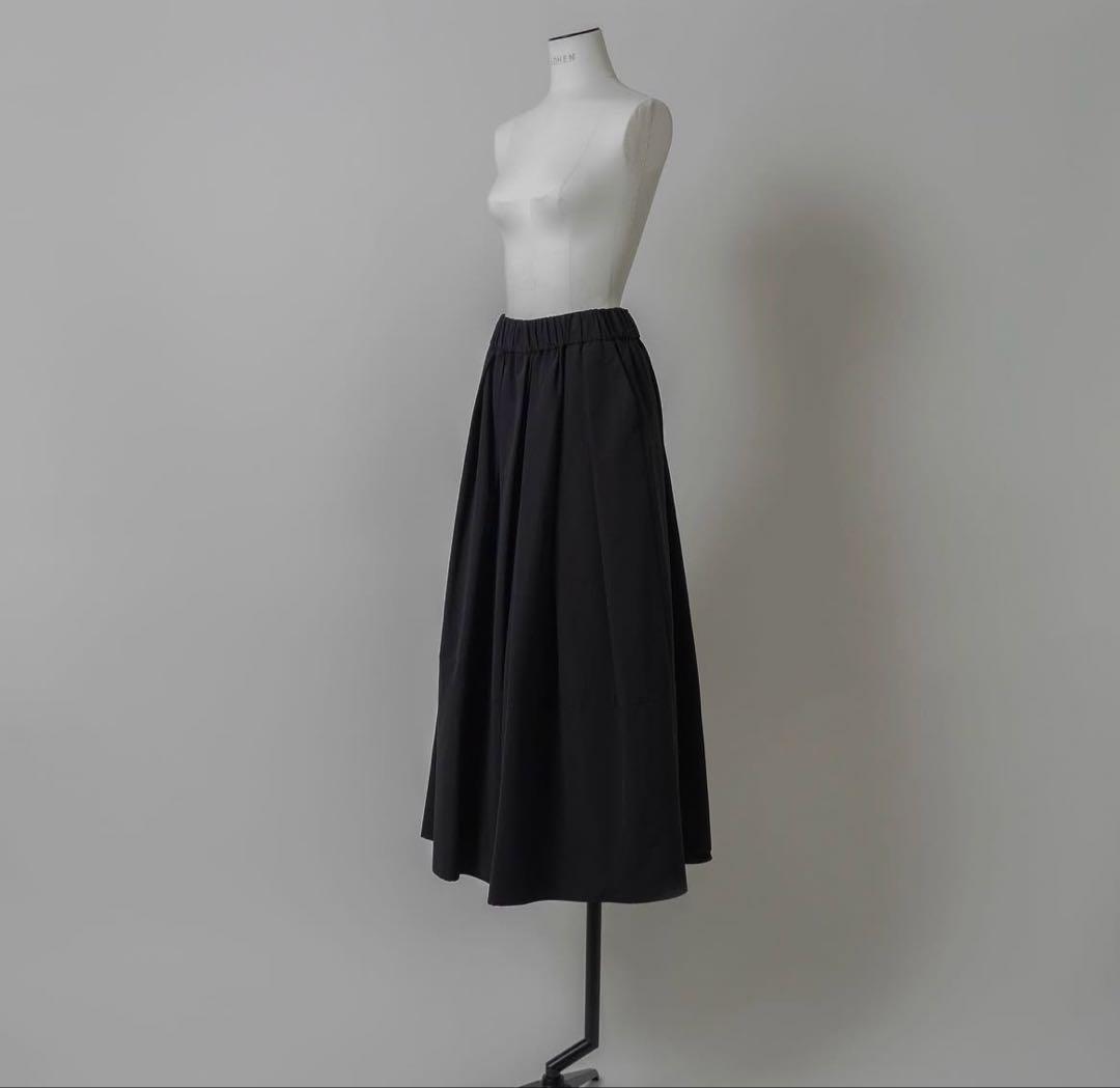 タグ付き新品！LOHEN再販スカートパンツ　黒　ローヘンスカートパンツ