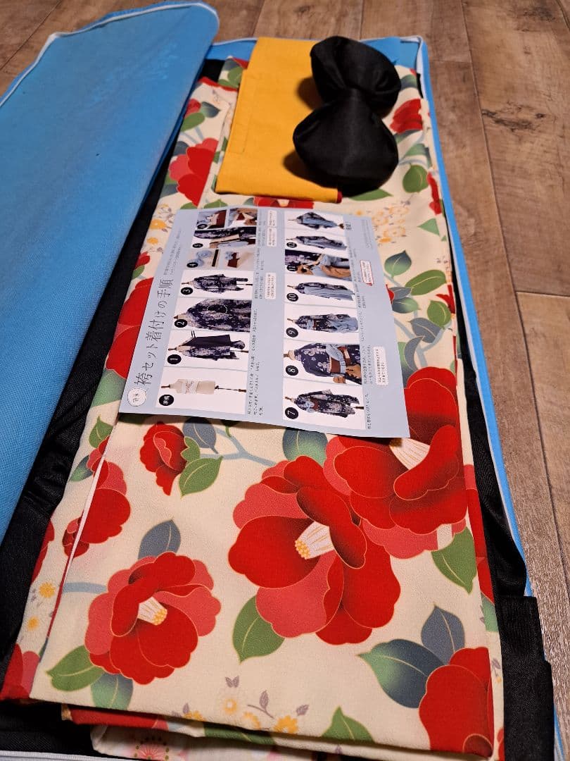 【新品★未使用】小学生　卒業式ベージュ椿着物×黒 色袴 セット150cm