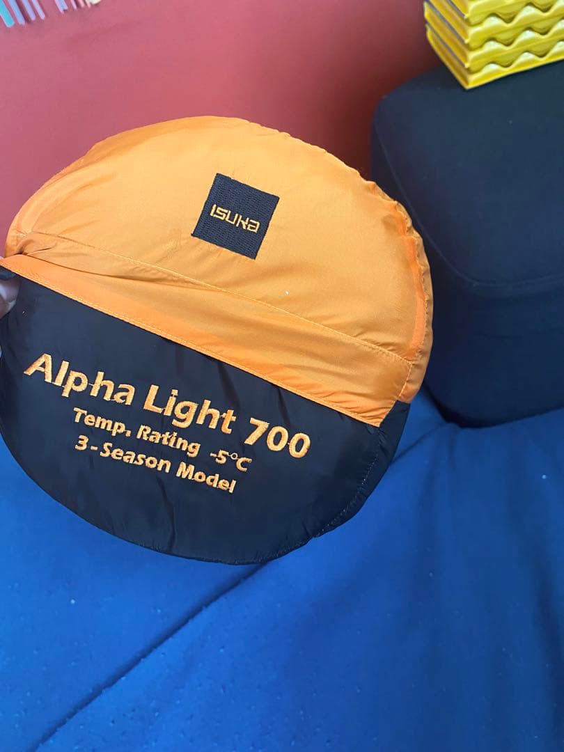 イ*ュ様 ISUKA イスカ アルファライト 700 寝袋 綺麗 2回 使用
