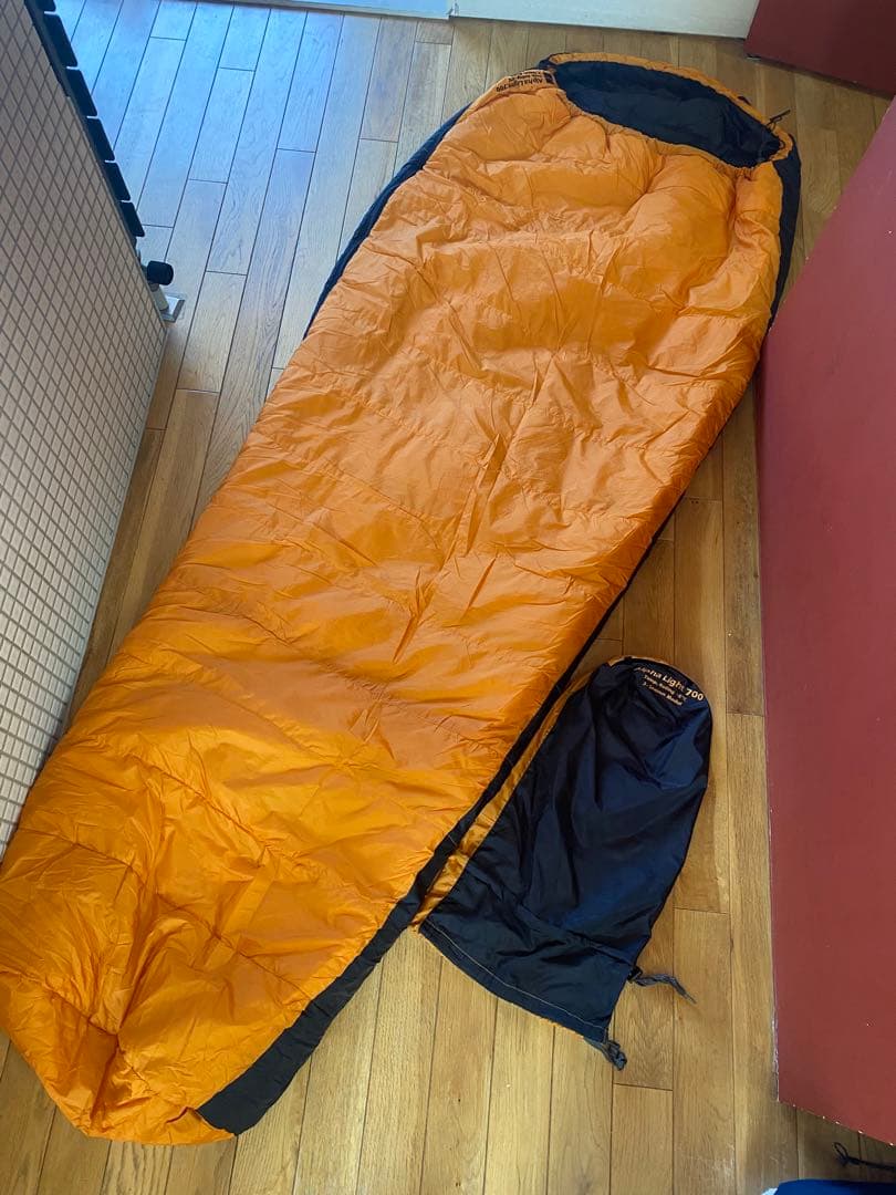 イ*ュ様 ISUKA イスカ アルファライト 700 寝袋 綺麗 2回 使用