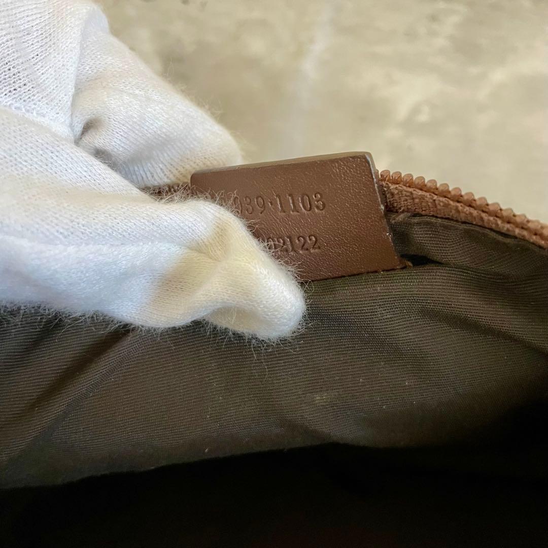 GUCCI グッチ アクセサリーポーチ gg柄 スプリーム プレート キャンバス