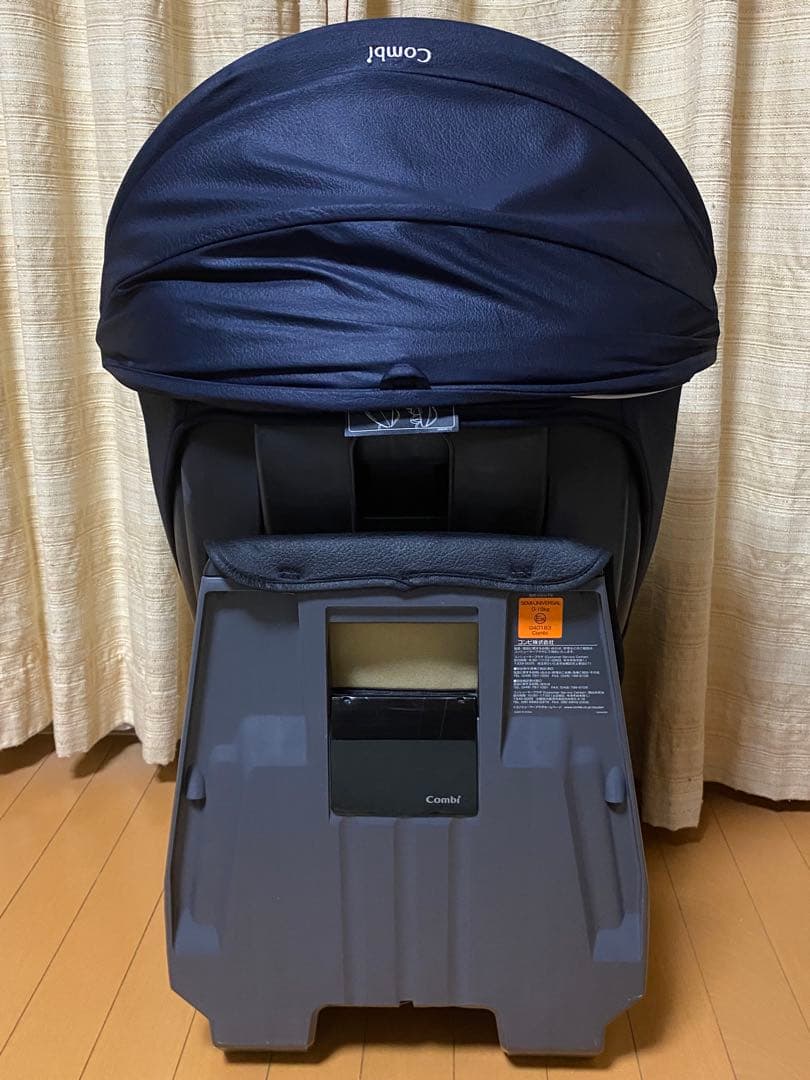 極美品　コンビ クルムーヴ シンプライト トイザらス限定 チャイルドシート