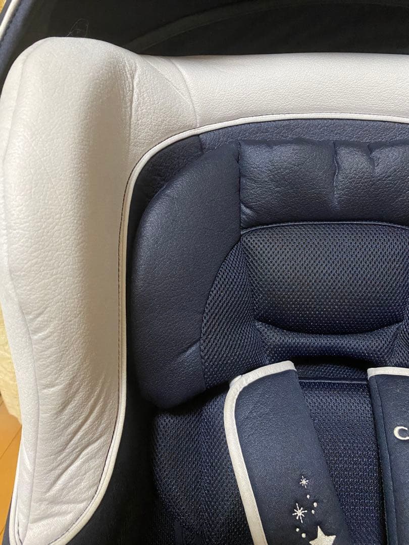 極美品　コンビ クルムーヴ シンプライト トイザらス限定 チャイルドシート