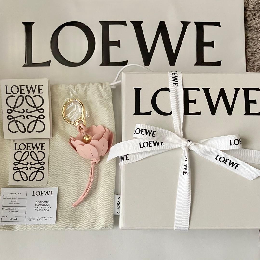 LOEWE ロエベ クラフテッド ワールド 原宿 限定 バッグチャーム サクラ