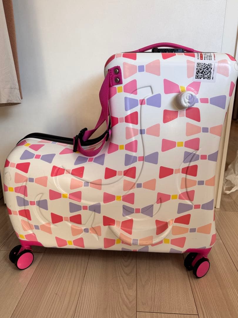 子どもが乗れるキャリーケース　noricco