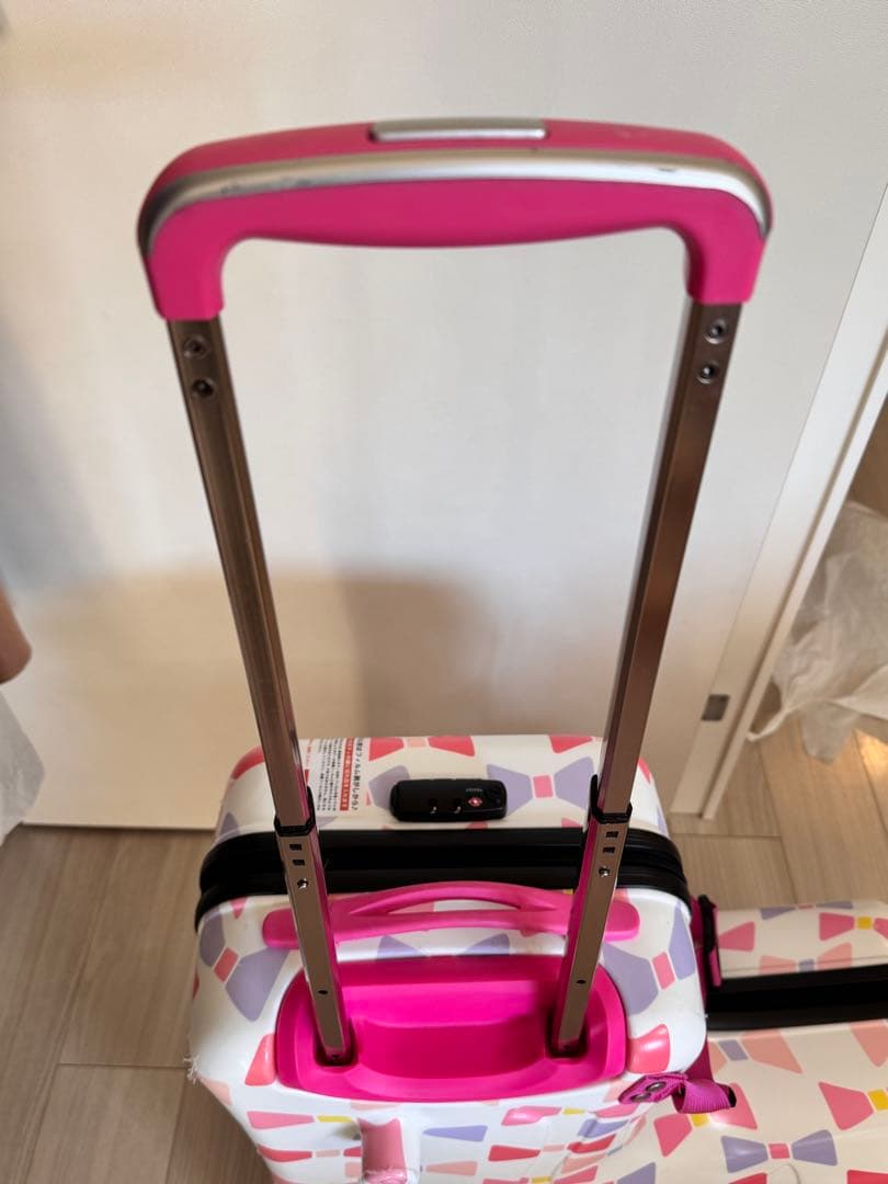 子どもが乗れるキャリーケース　noricco