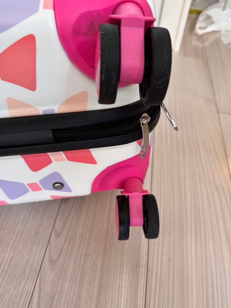 子どもが乗れるキャリーケース　noricco