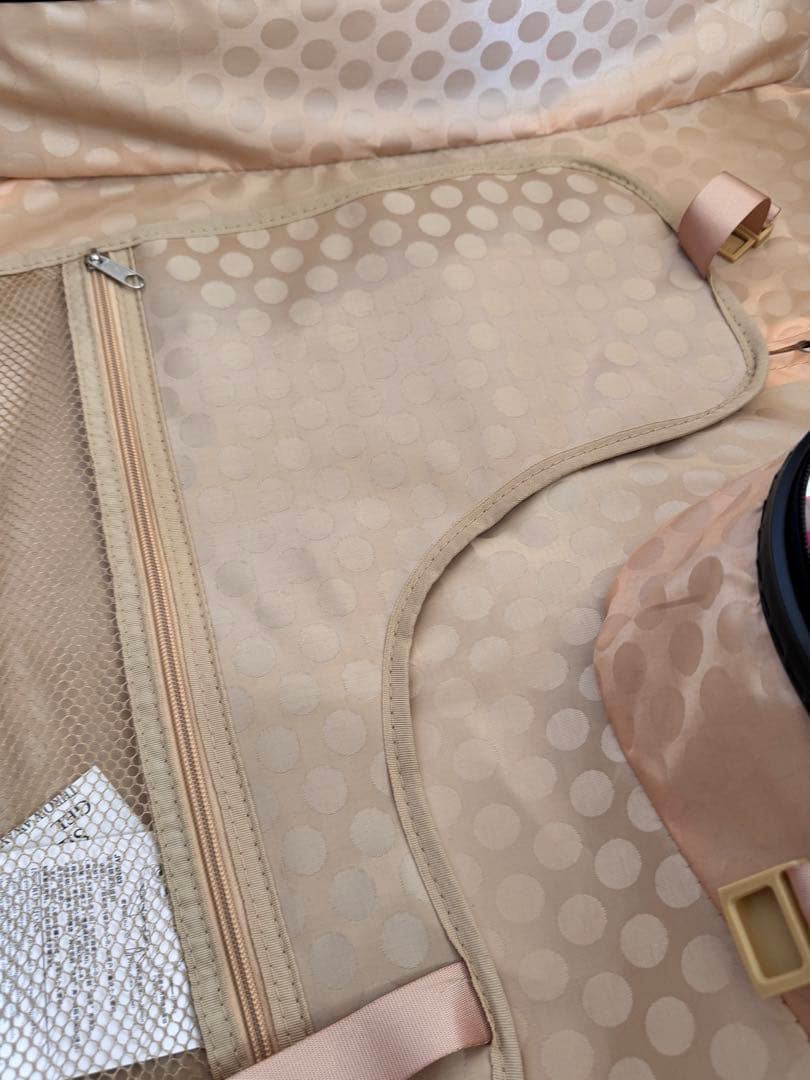 子どもが乗れるキャリーケース　noricco