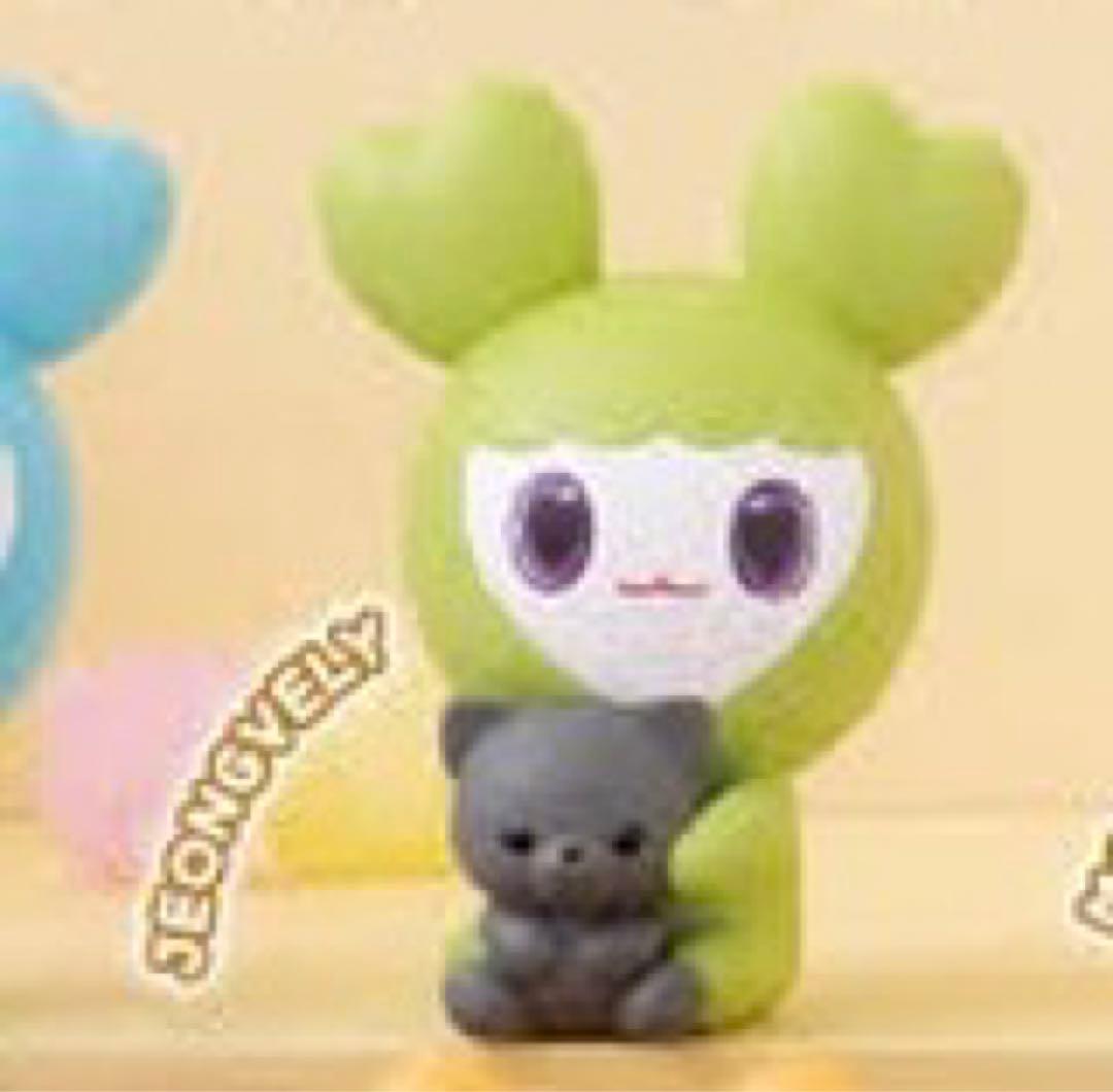 TWICE LOVELYS マスコットガチャ ジョンヨン【ジョンブリー】 - メルカリ