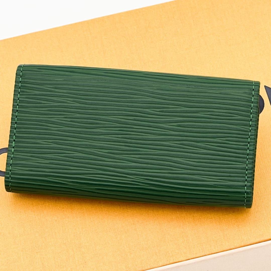 使用わずか❣ヴィトン エピ ミュルティクレ4 キーケース ボルネオグリーン