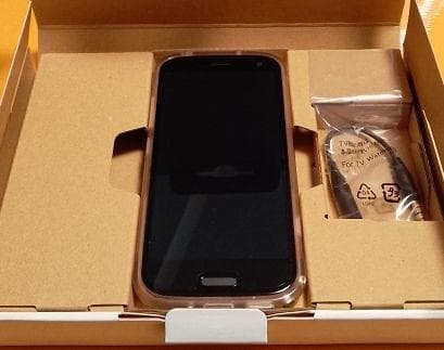 docomo らくらくスマートフォン F-52B ピンク