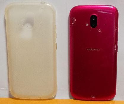 docomo らくらくスマートフォン F-52B ピンク
