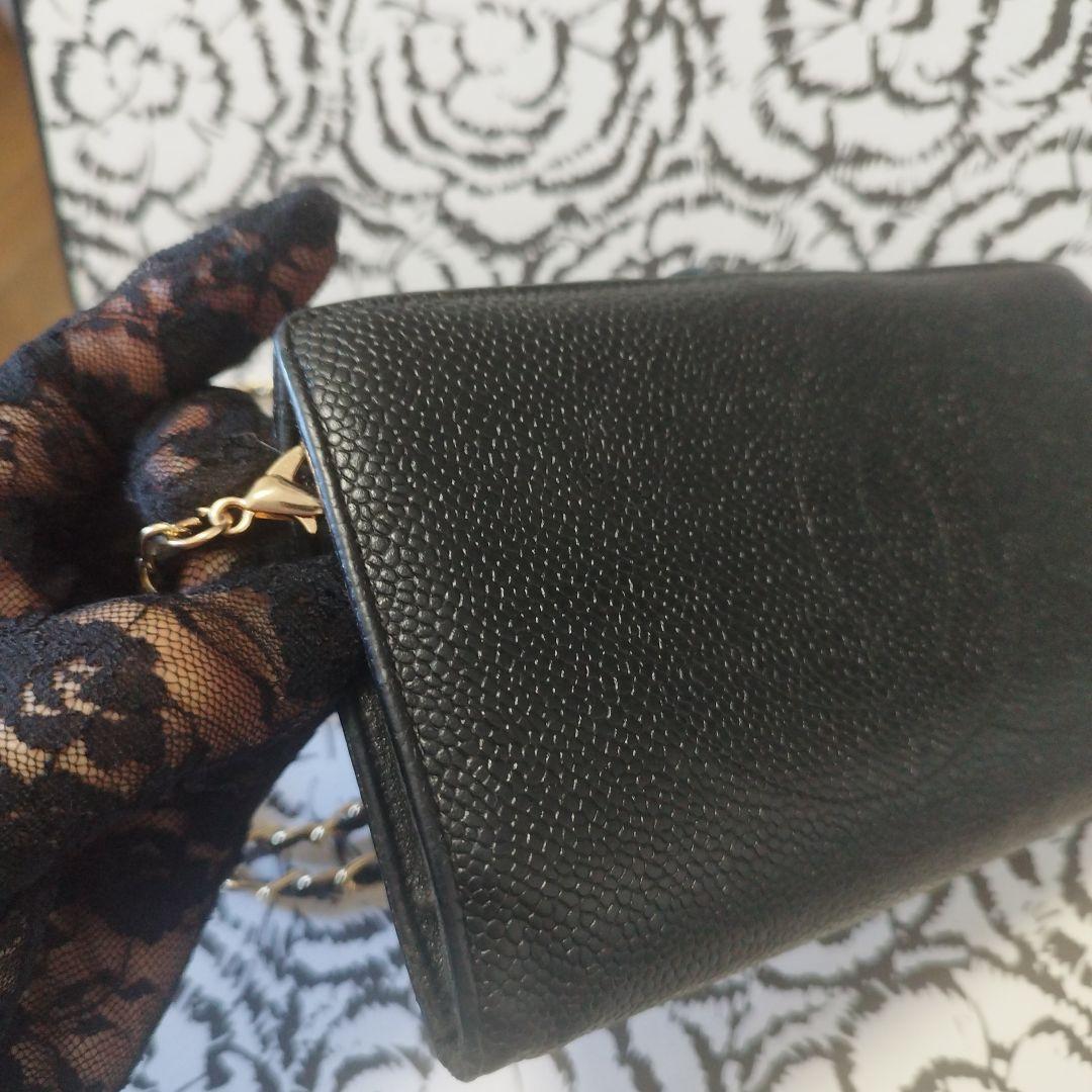 シャネル　がま口財布　キャビア