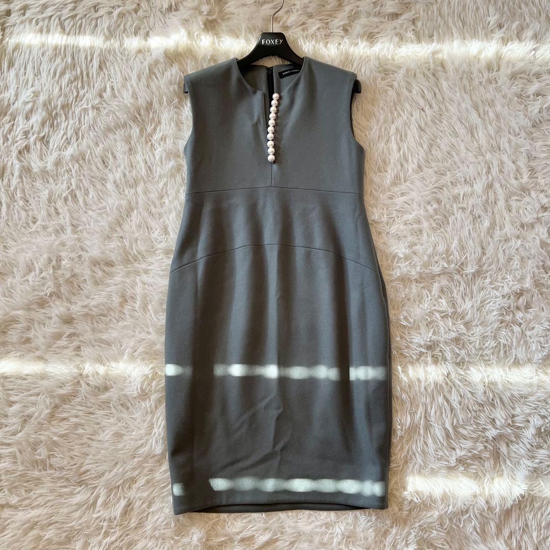 美品✨ ヨーコチャン パール付き ノースリーブスリットラインドレス 近年モデル