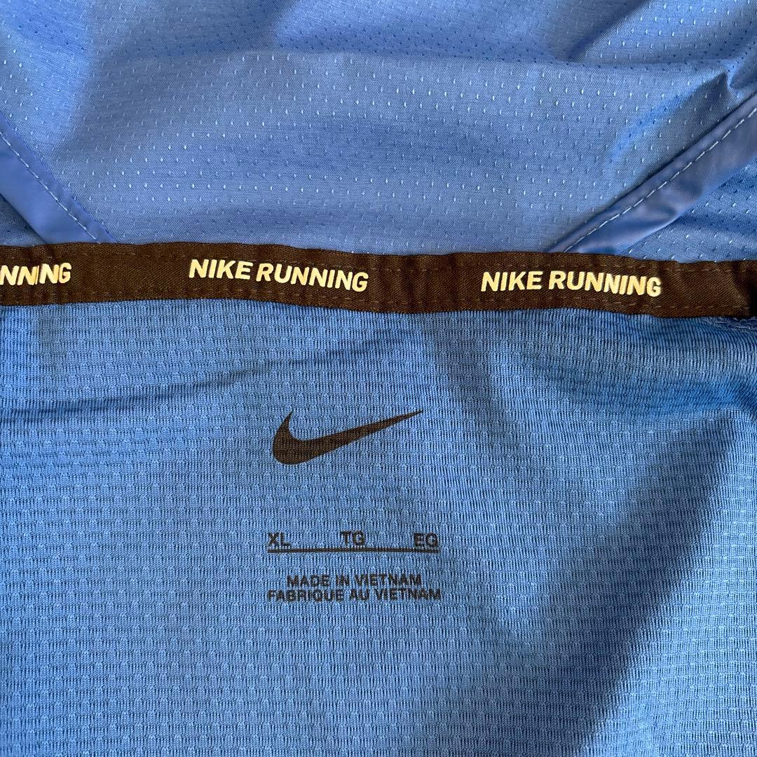 新品　ナイキ レペル　ウィンドブレーカーXLサイズ