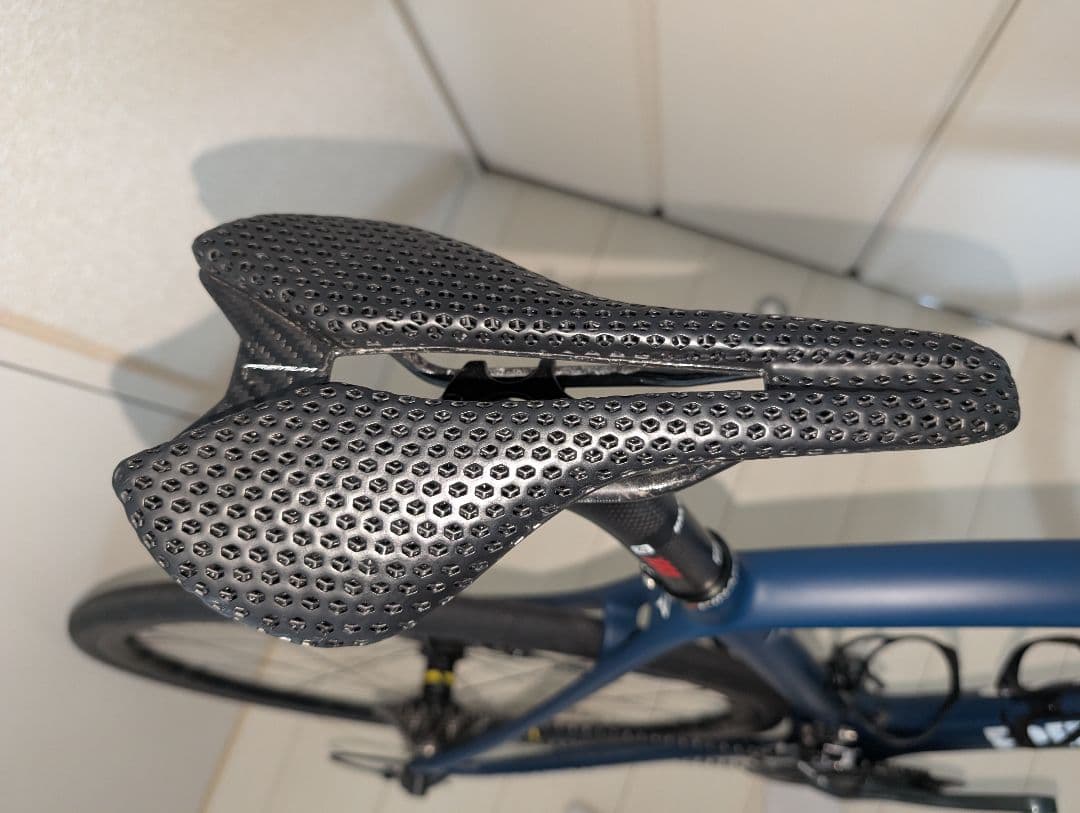 PINARELLO ANGLIRU ピナレロ アングリル カーボンディスク