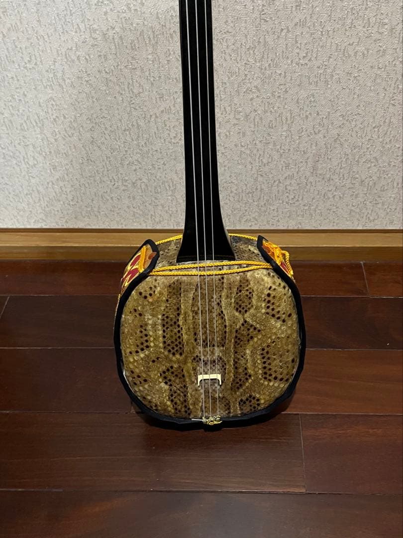 3*e様 三線 蛇皮 金糸刺繍