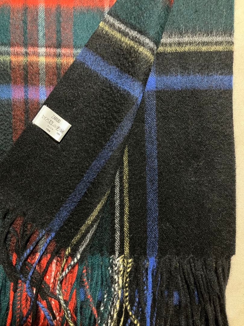 ブラックスチュアート柄 カシミア70cm広幅ストール フワフワなめらかZARUD