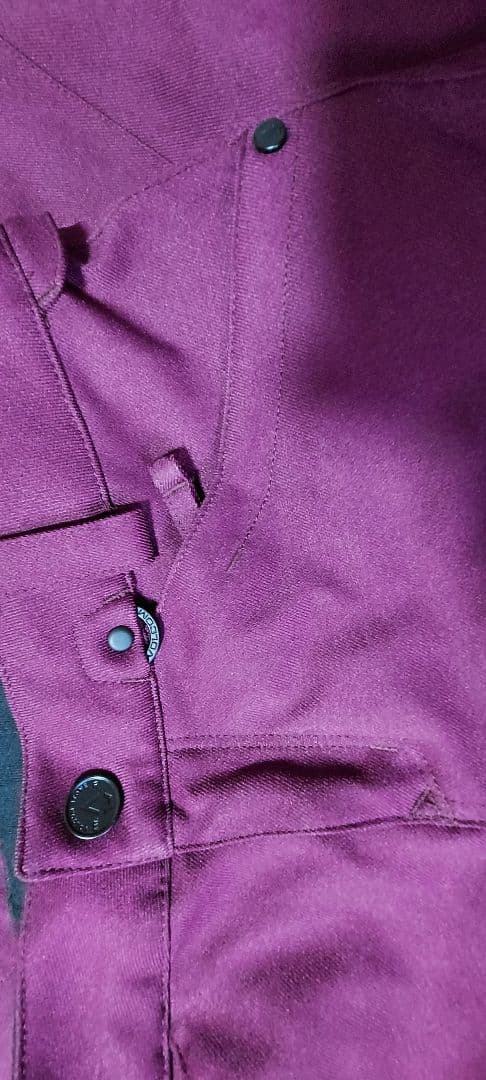 美品　VOLCOM　スノーボードウェア 上下セット