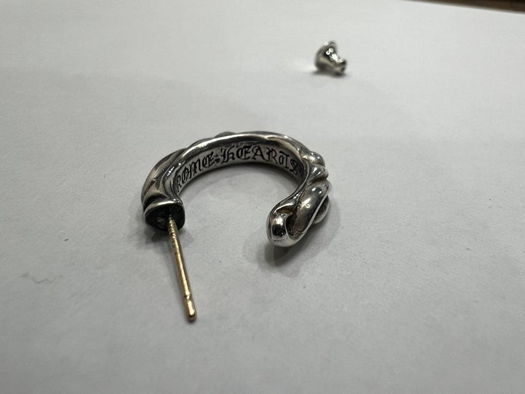 【美品】クロムハーツスクロールフープピアス(片耳用)