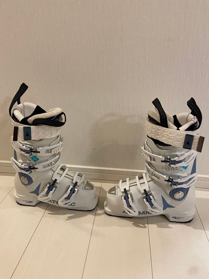 Atomic Hawx Ultra 90 w女性用スキー用ブーツ