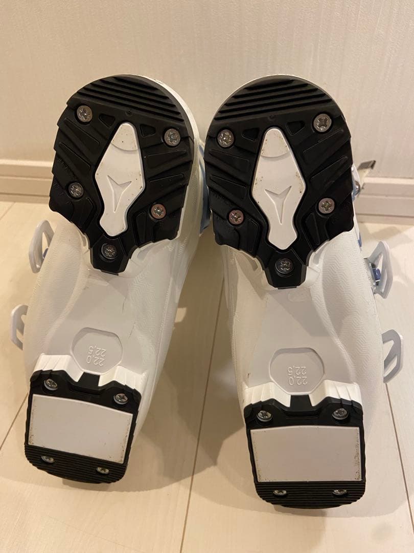 Atomic Hawx Ultra 90 w女性用スキー用ブーツ