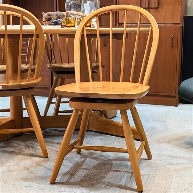 オールドキツツキ（飛騨産業家具）ウィンザー回転チェア③