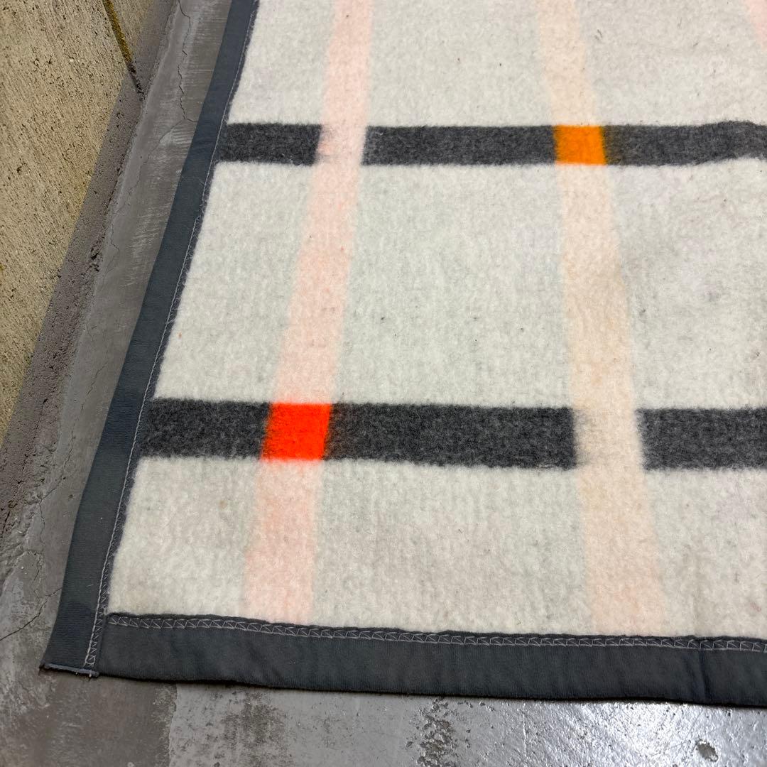 80s アクリル100% 毛布　昭和レトロ　おしゃれ毛布　187×167