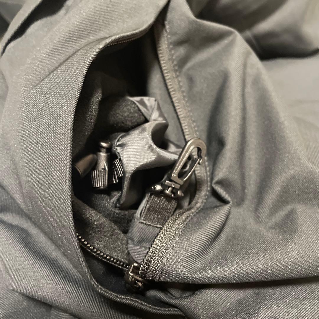 相談中デサント DESCENTE JACKET XO 黒　青