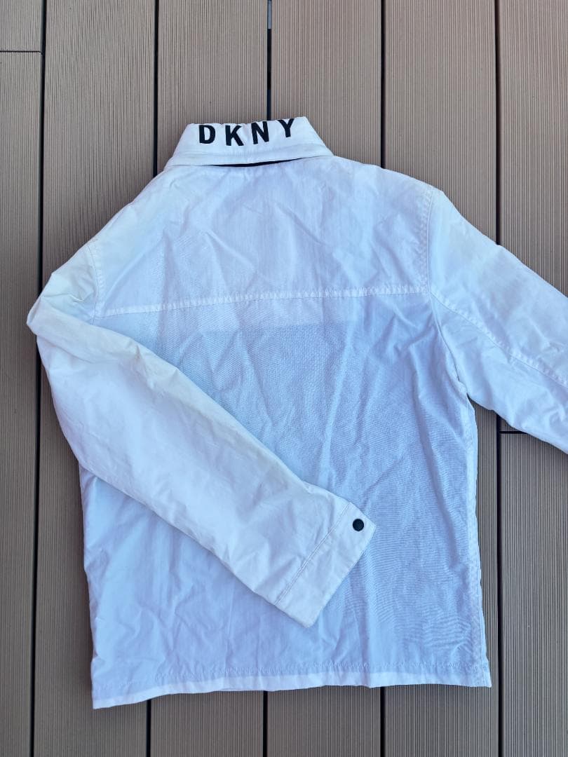 DKNY ホワイト ウィンドブレーカー