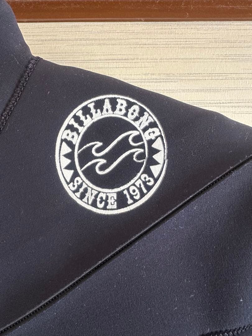 【新品】BILLABONG セミドライスーツ　5×3mm レディース