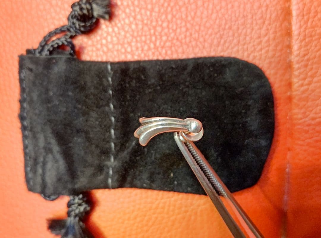 正規品クロムハーツ　ピアス　C・Hティアードロップ