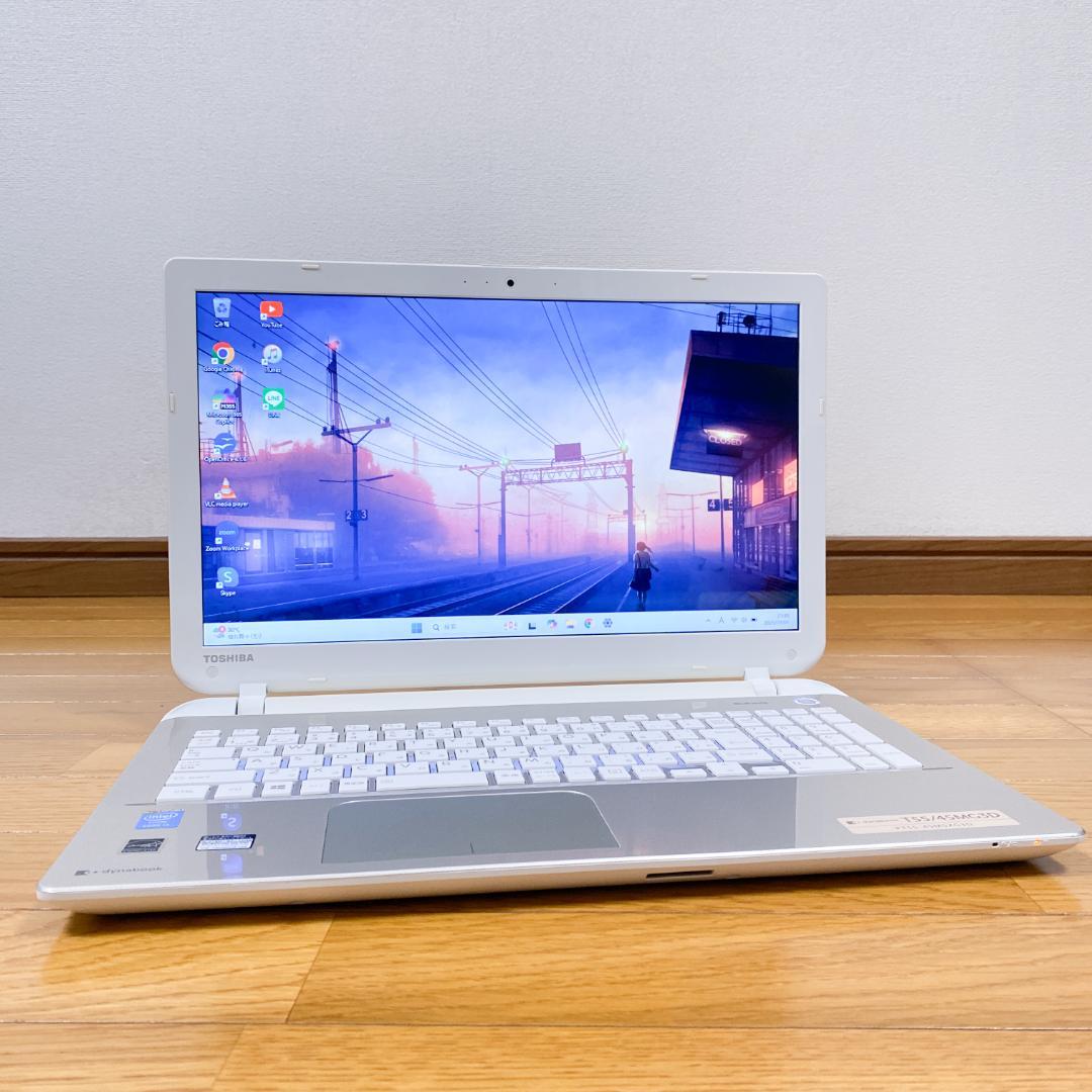 ホリケン✨美品✨i3 新品SSD256 メモリ8 最新Win11 東芝