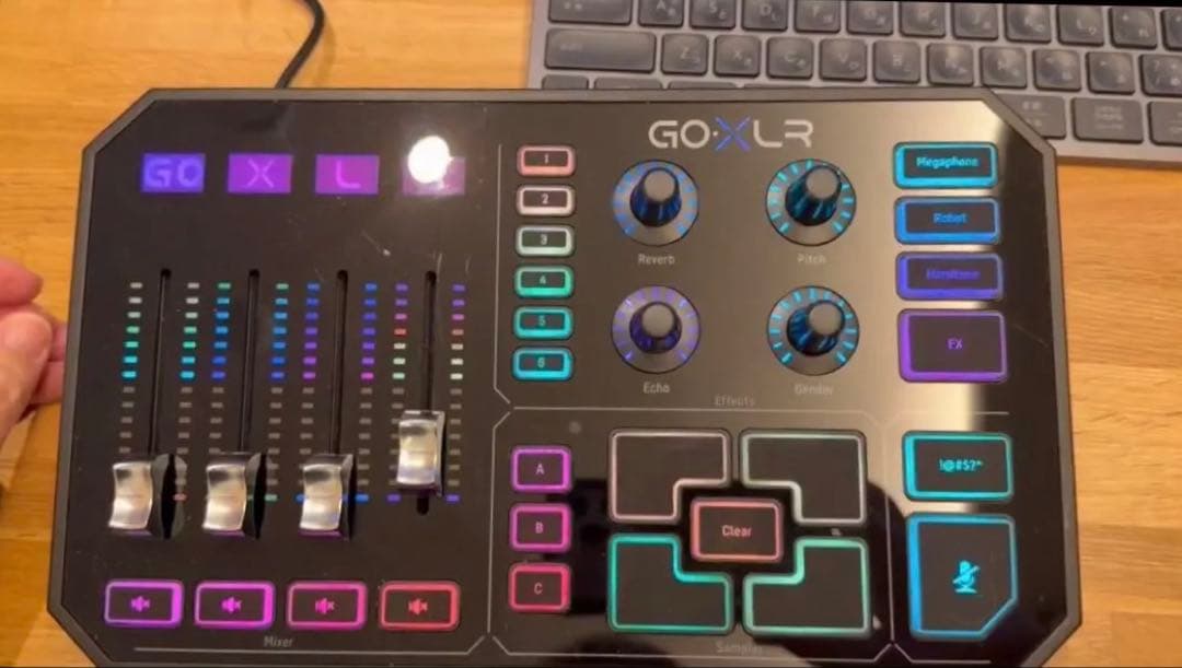 TC-Helicon GOXLR 配信向けオーディオミキサー