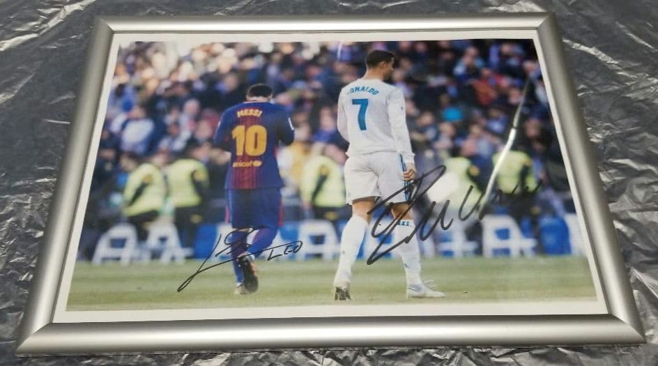 メッシ クリスティアーノ・ロナウド 直筆サイン 普通紙 - メルカリ