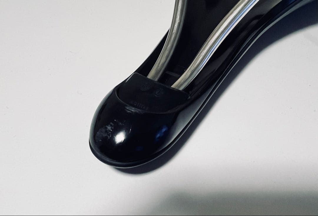 Fabric SCOOP RACE SHALLOW サドル チタン142mm