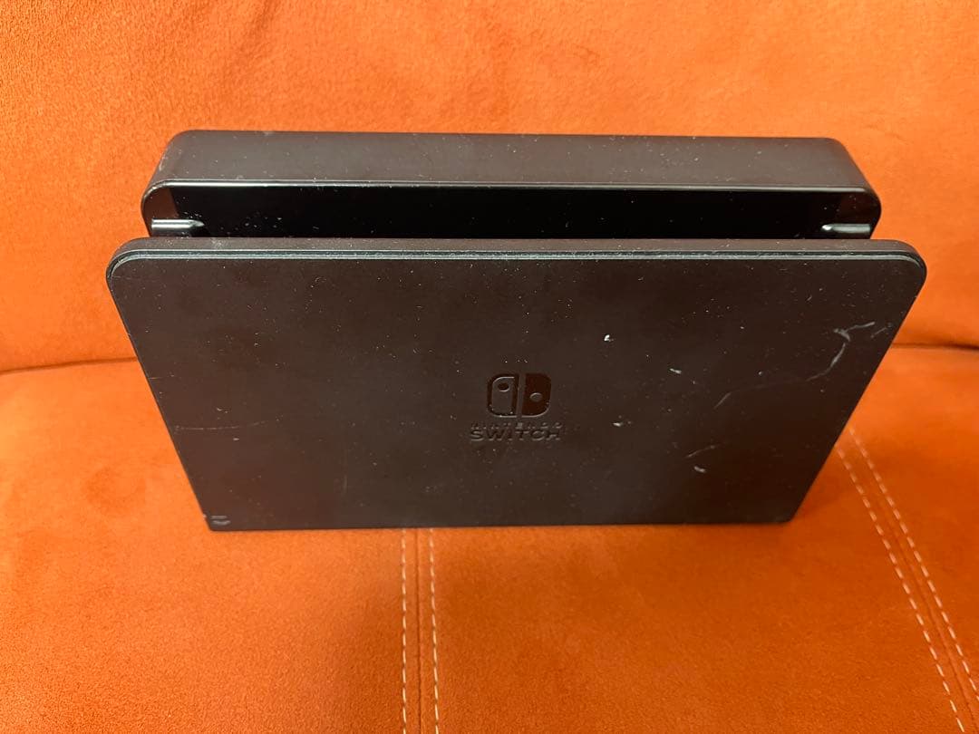 ①Nintendo Switch 青/黄Joy-Con 本体　中古使用品