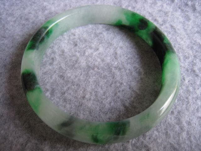 ☆逸品！素敵な天然翡翠 幅11.5mm 内径59mm バングル★新品！