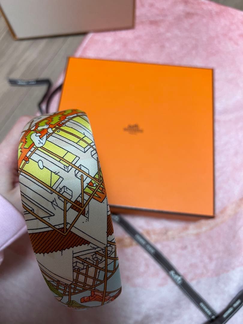 新品　エルメス カラフル地図柄 ヘアバンド