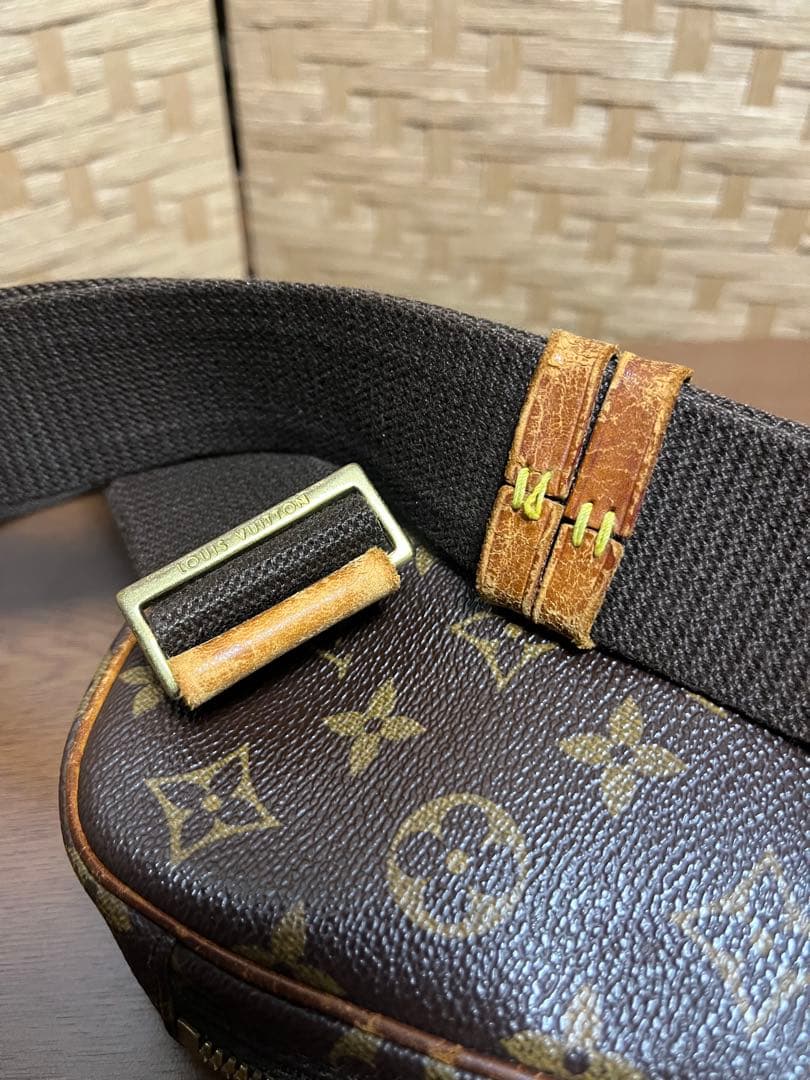 まさ　ルイヴィトン 本物　希少　レア ポシェットガンジュ モノグラム　中古