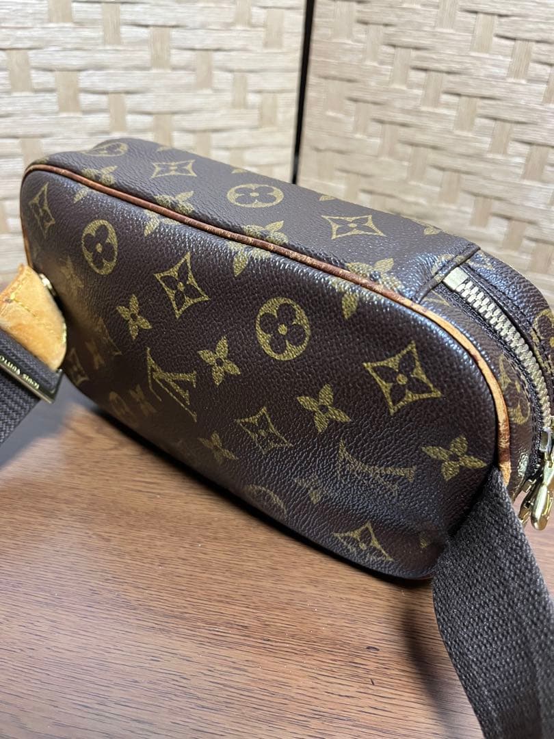 まさ　ルイヴィトン 本物　希少　レア ポシェットガンジュ モノグラム　中古