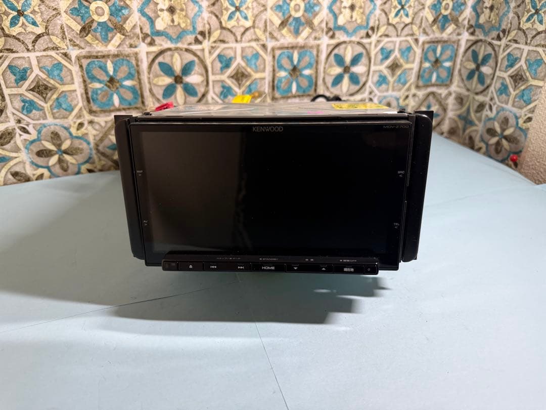 カーナビ KINWOOD- MDV-Z700. 2013.