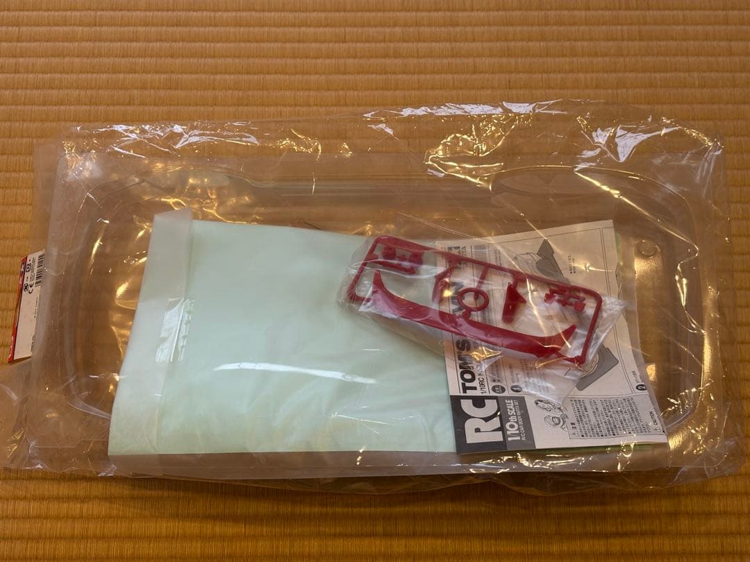 タミヤ　RC限定パーツ トムス・レビン　ボディパーツセット　品番84145