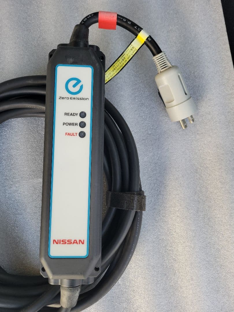 日産純正　充電ケーブル　サクラ・リーフ