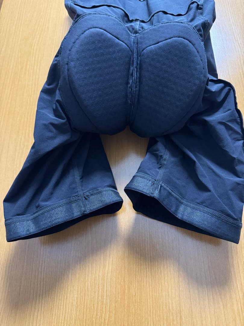 RAPHA（ラファ）　カーゴ　ビブショーツ