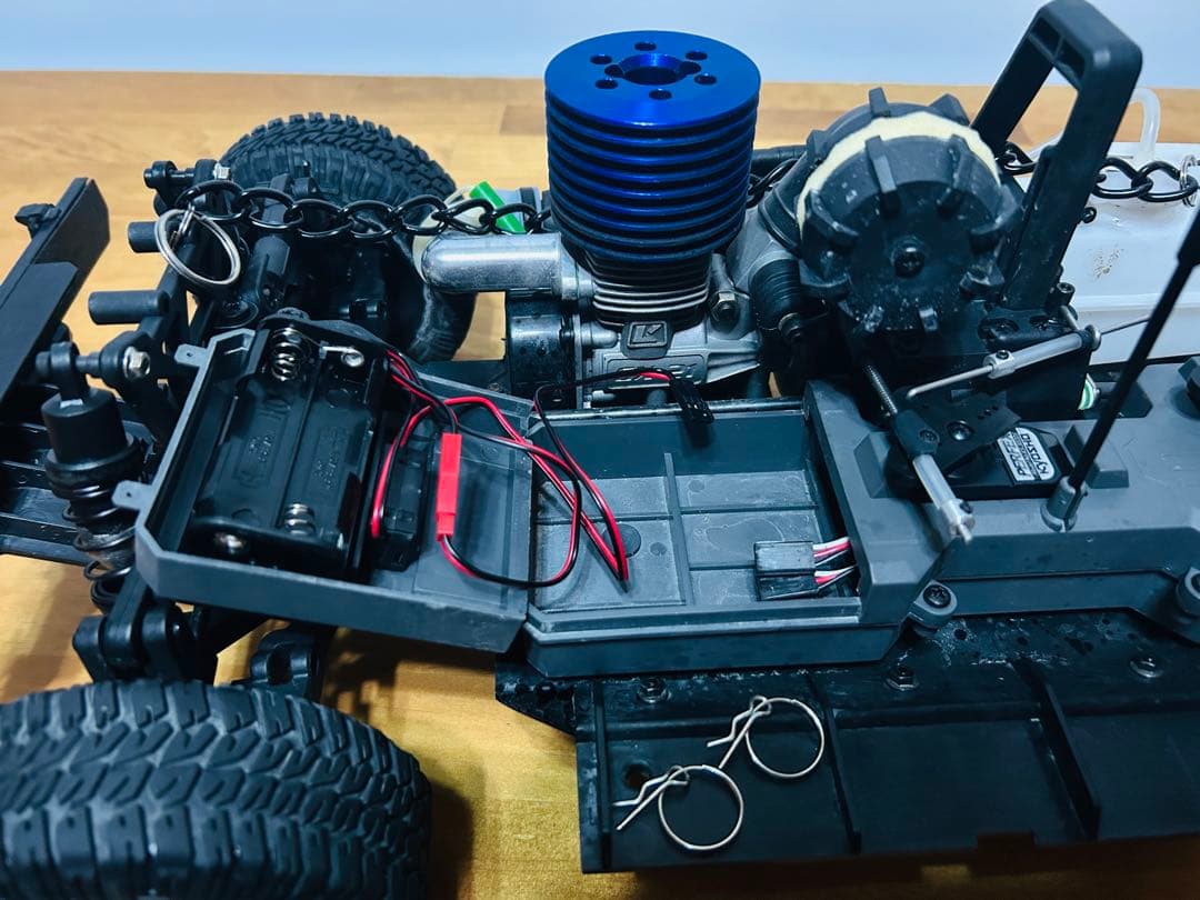 デアゴスティーニ 1/8 ハマーH1 エンジンラジコン オリーブドラブ