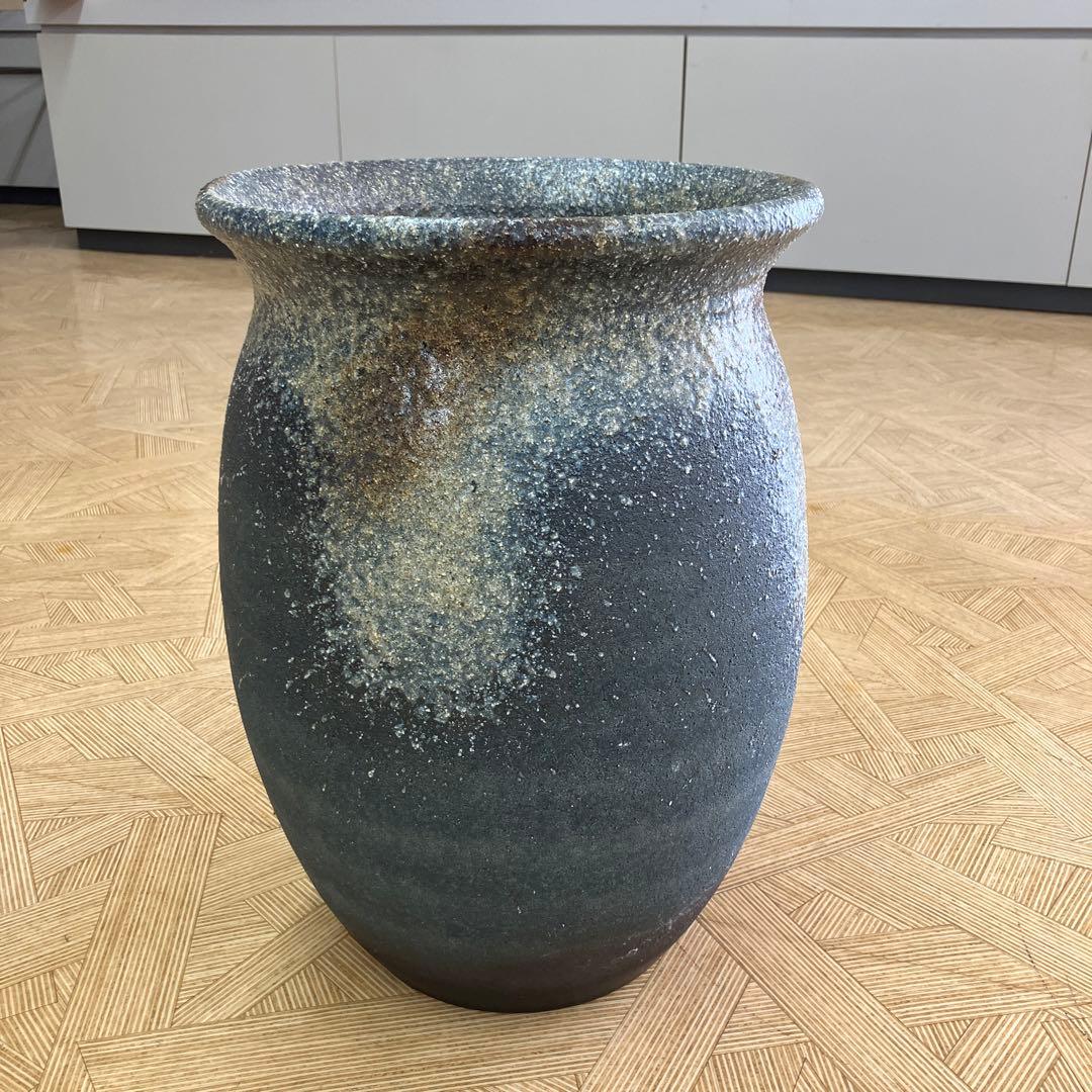 お値下げしました⤵信楽焼傘立て 前面花彫り 高さ45cm