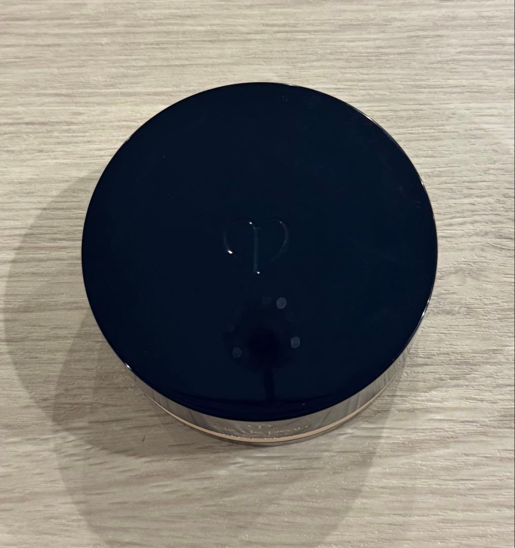 クレ・ド・ポー ボーテ　プードルトランスパラントｎ Ｍ