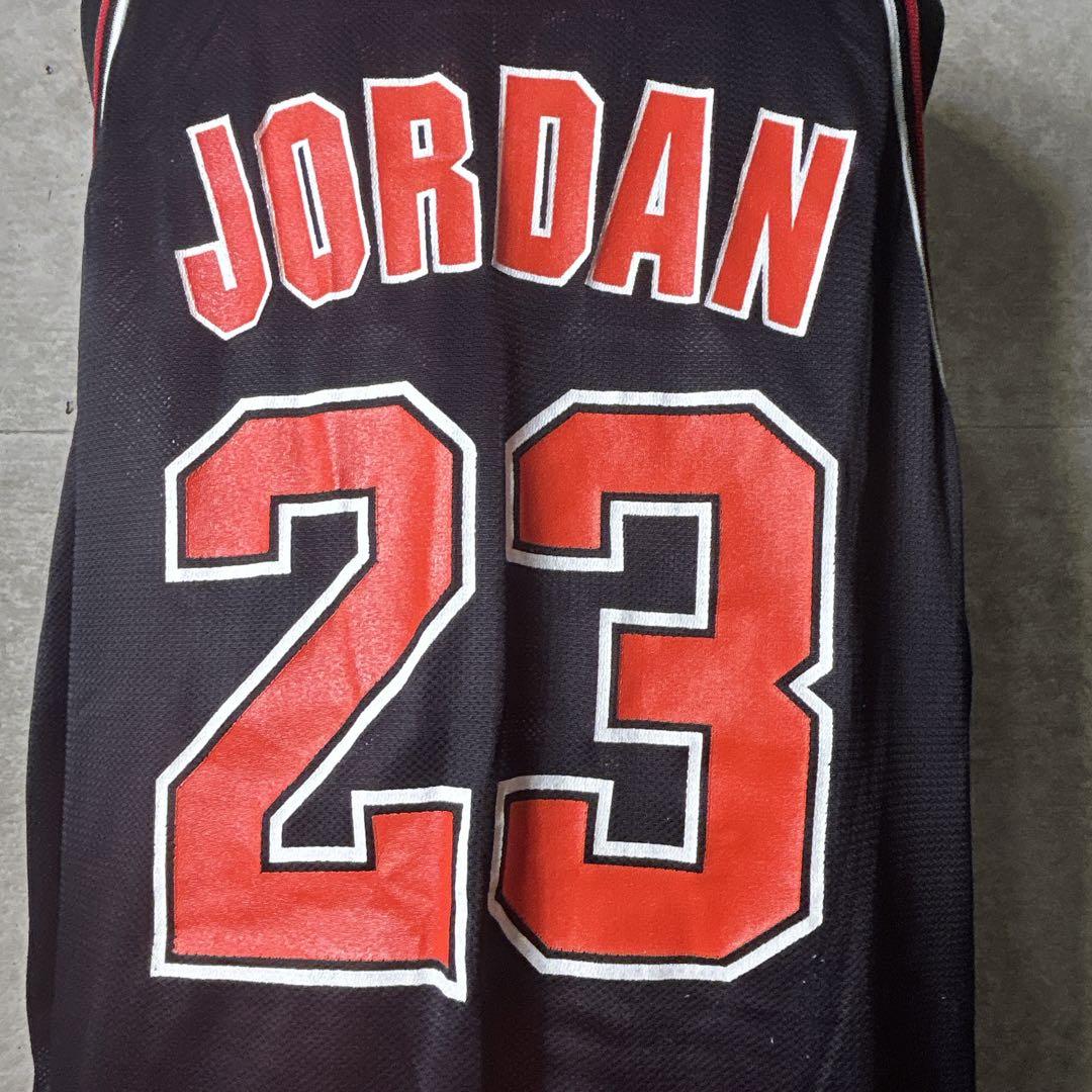 希少】ジョーダン バスケットユニフォーム 赤黒リバーシブル 23番 48